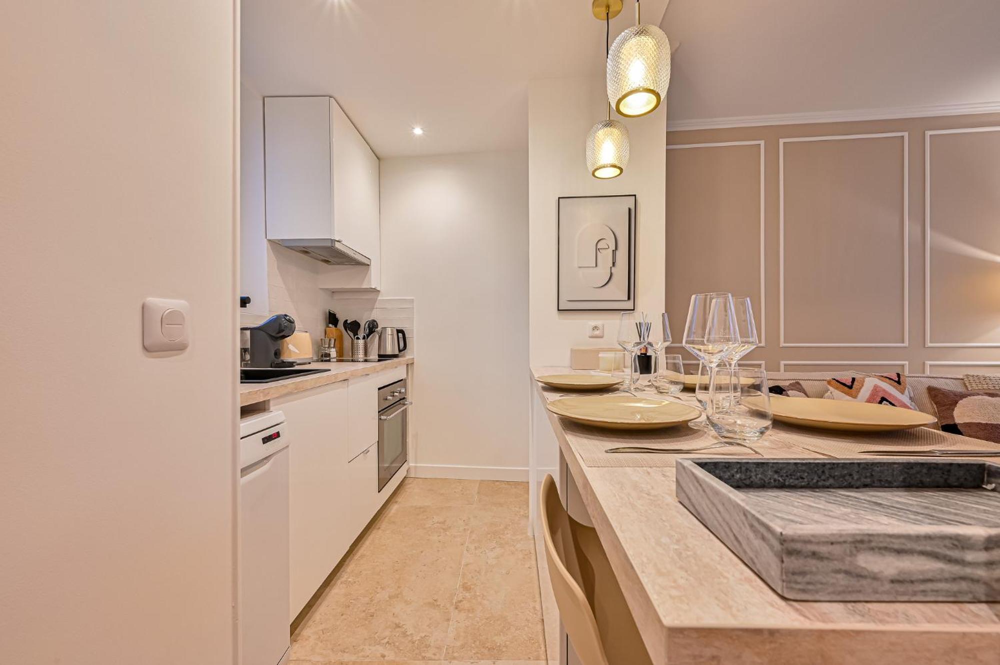 Suite Eiffel- Perfect Location Париж Экстерьер фото